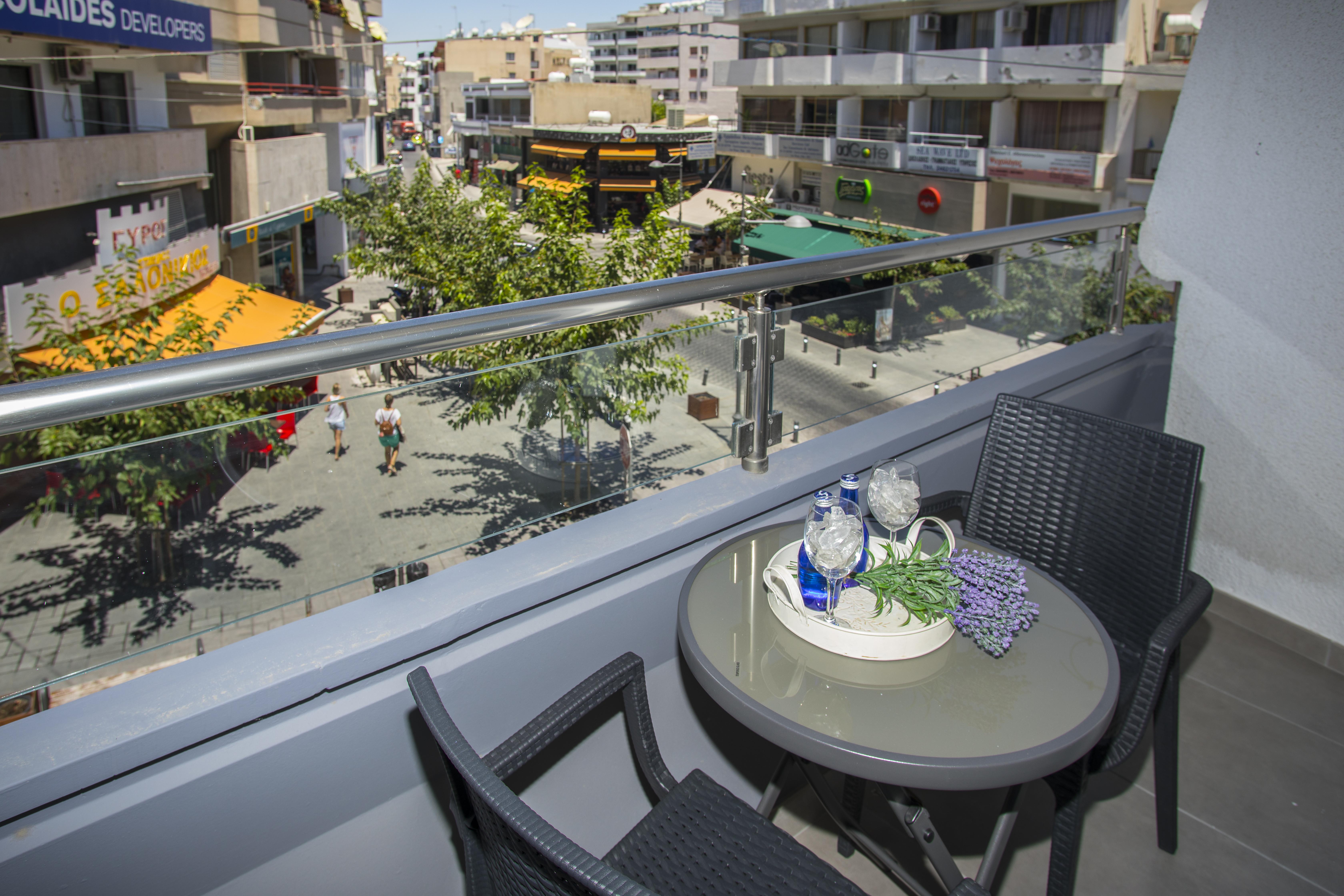 Blazer Residence Larnaca Exteriör bild
