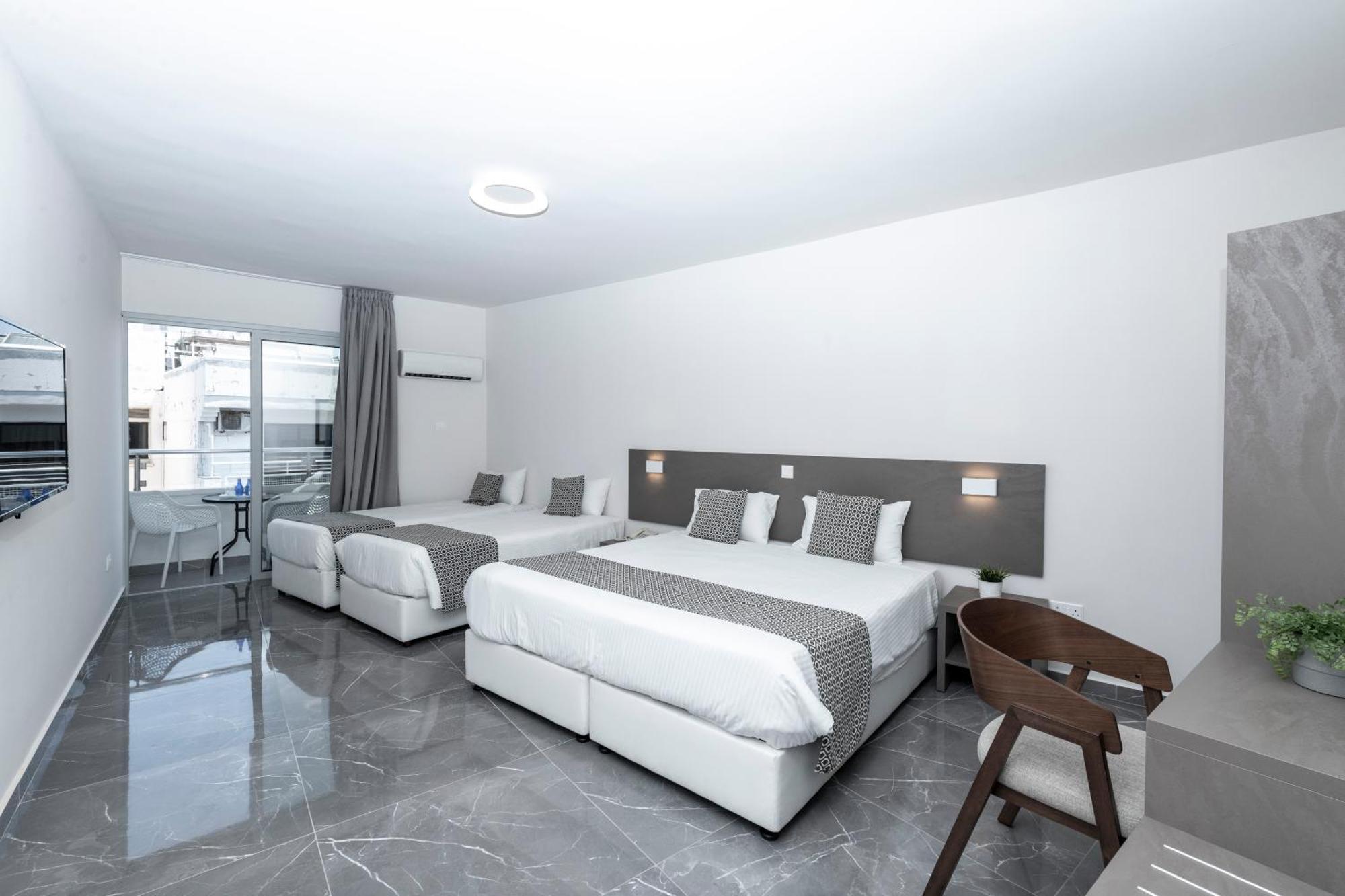 Blazer Residence Larnaca Exteriör bild